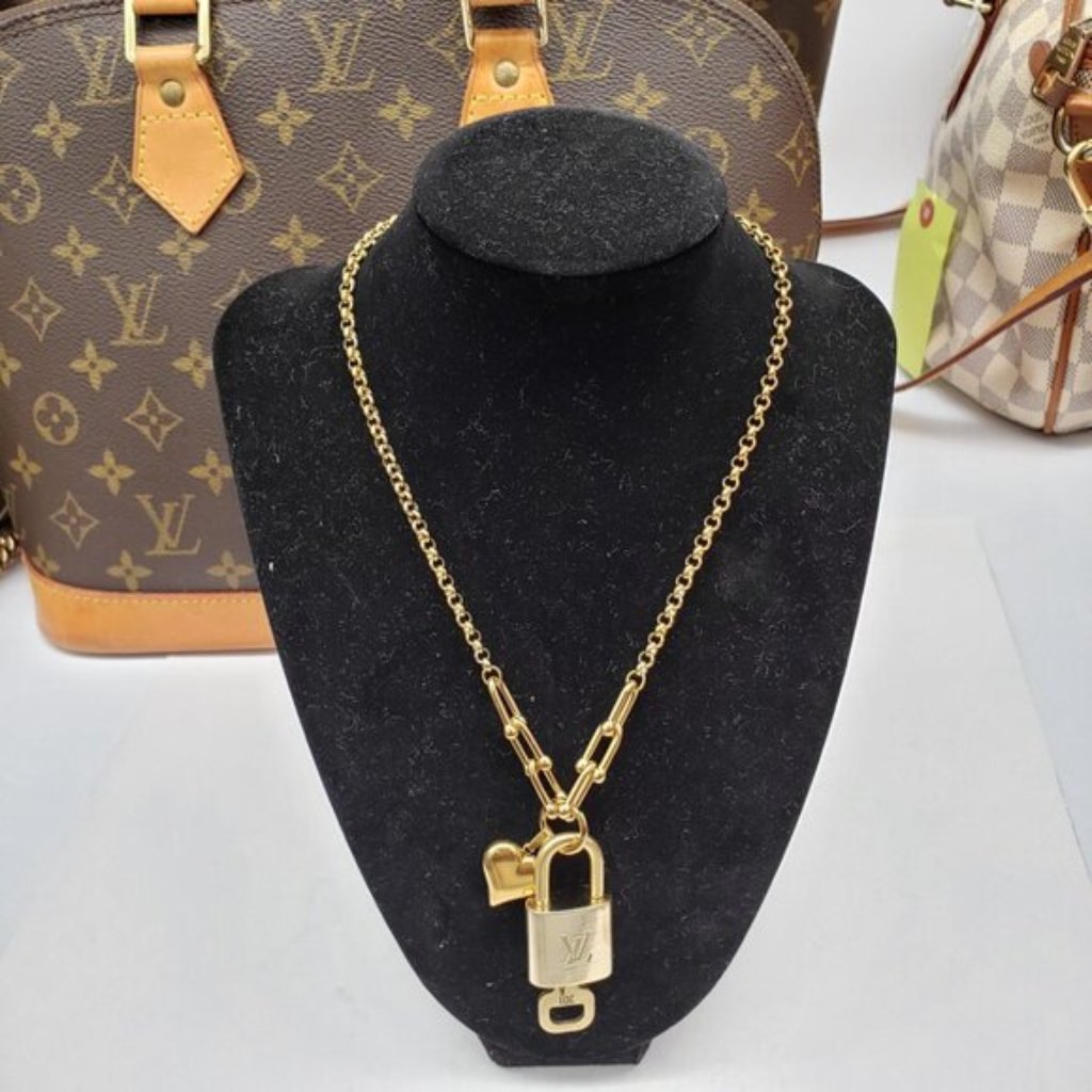 Authentic Louis Vuitton Lock & Key W/ Unbranded Gold Plated Gold Chain Necklace